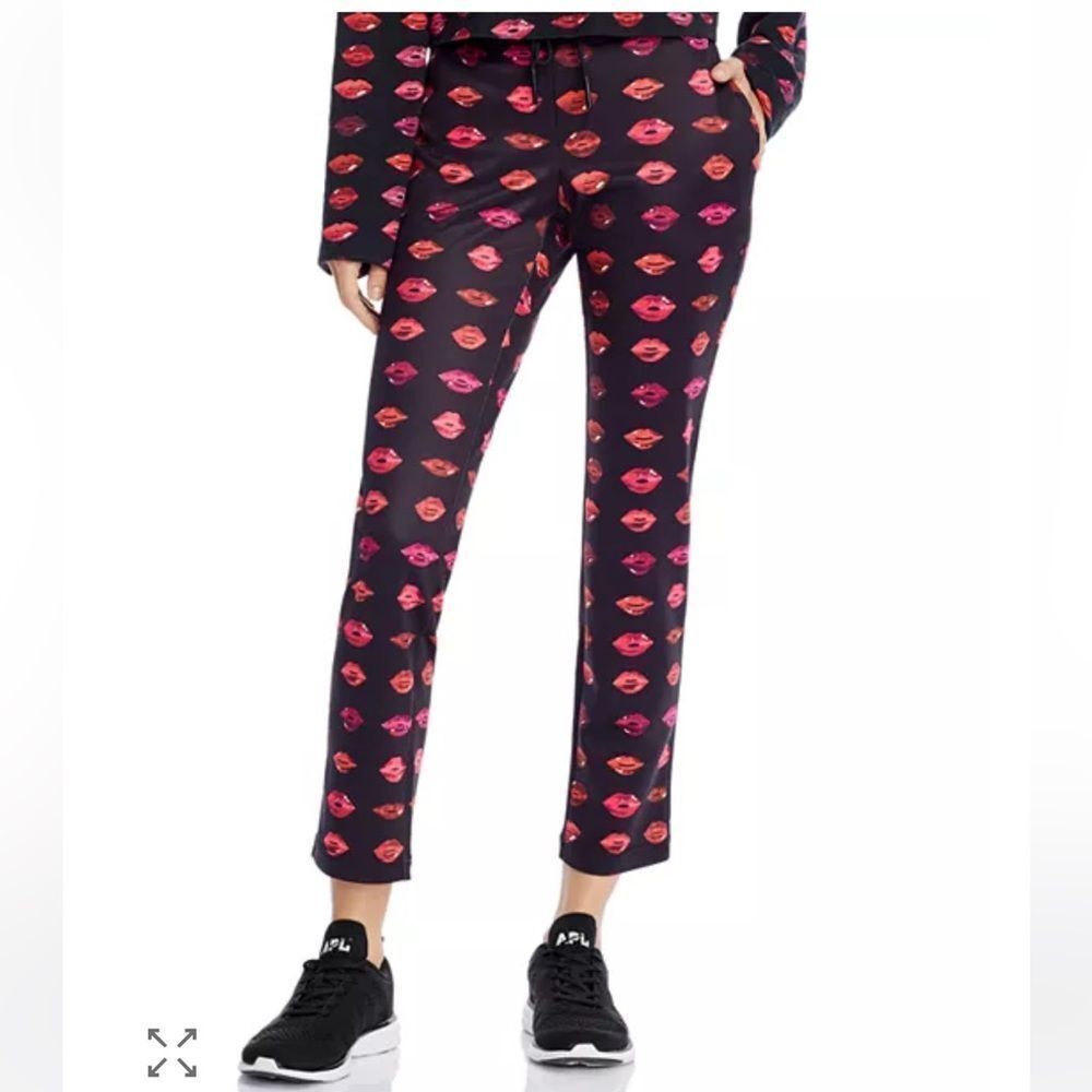 NWT Pam & Gela Lip Print Track Pant Size Small
